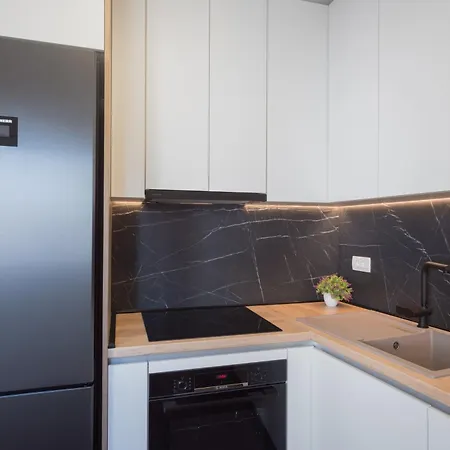 Rocky Apartment